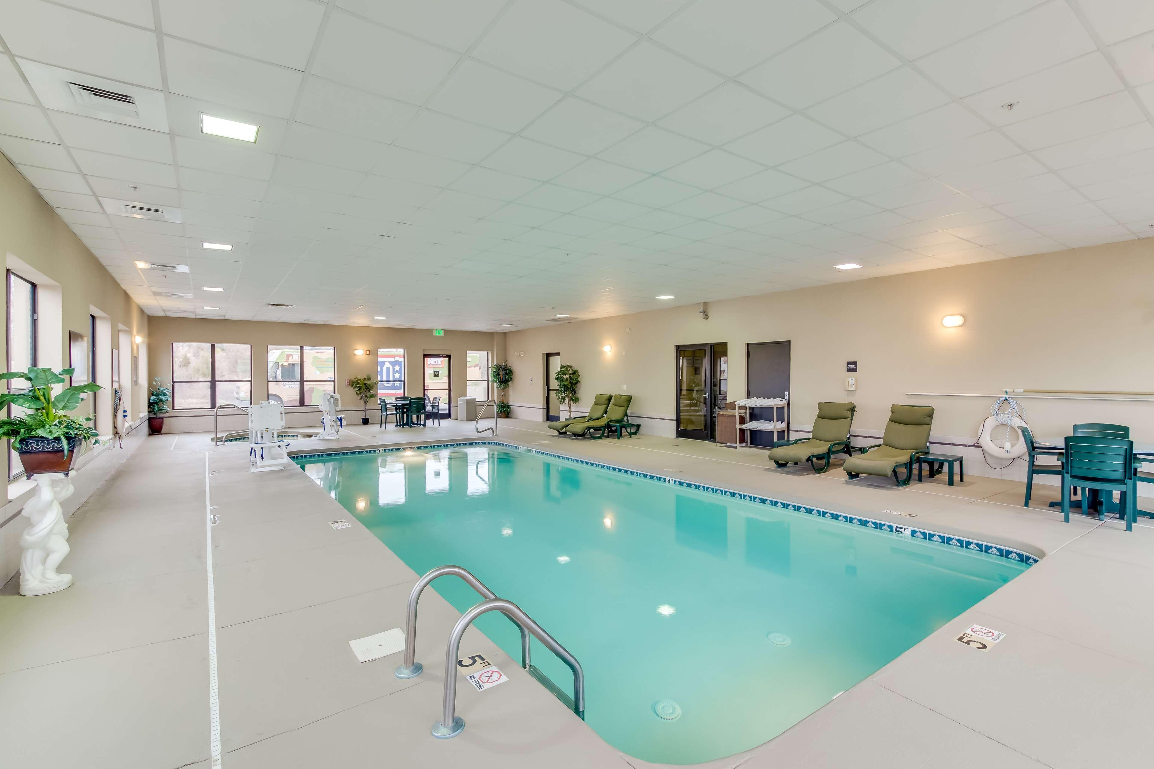 Hampton Inn Dickson Eksteriør billede