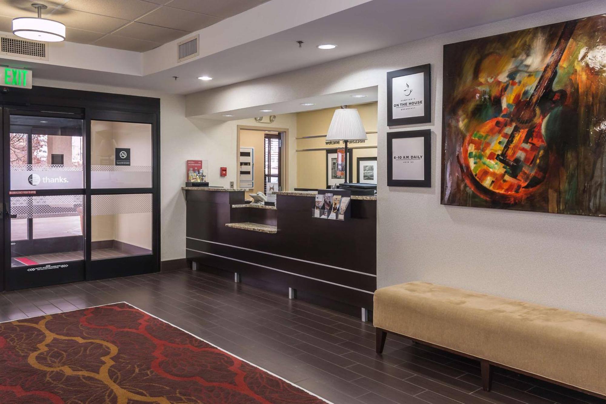 Hampton Inn Dickson Eksteriør billede