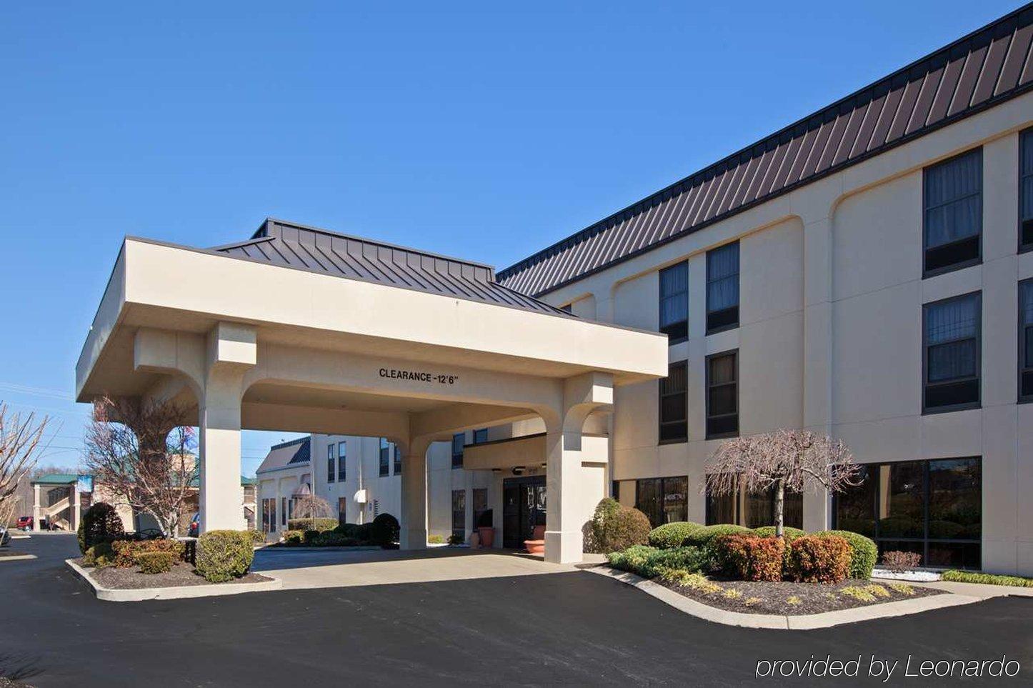 Hampton Inn Dickson Eksteriør billede