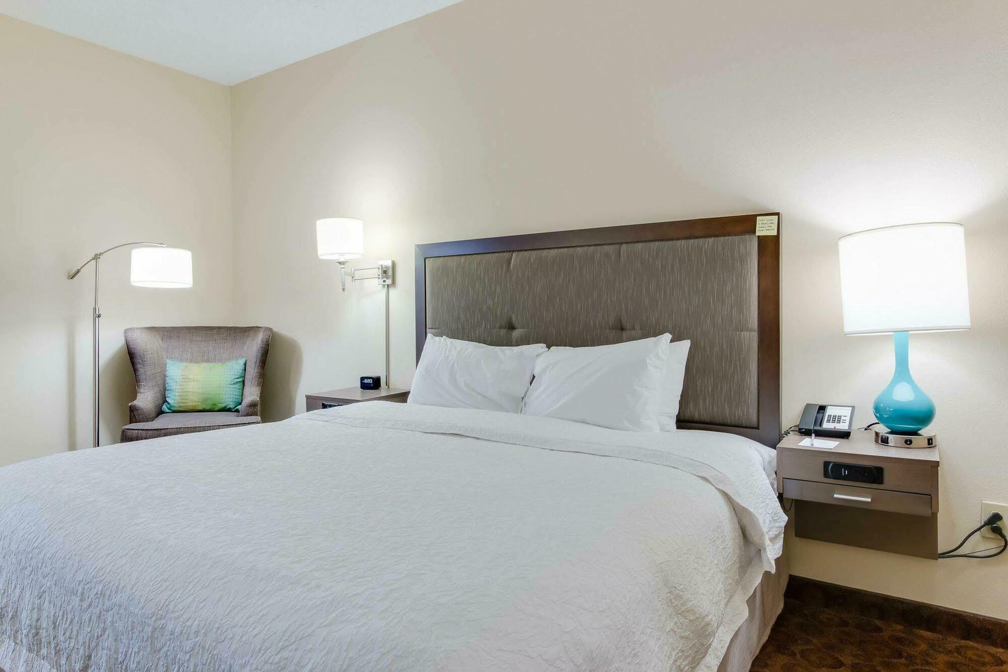 Hampton Inn Dickson Eksteriør billede